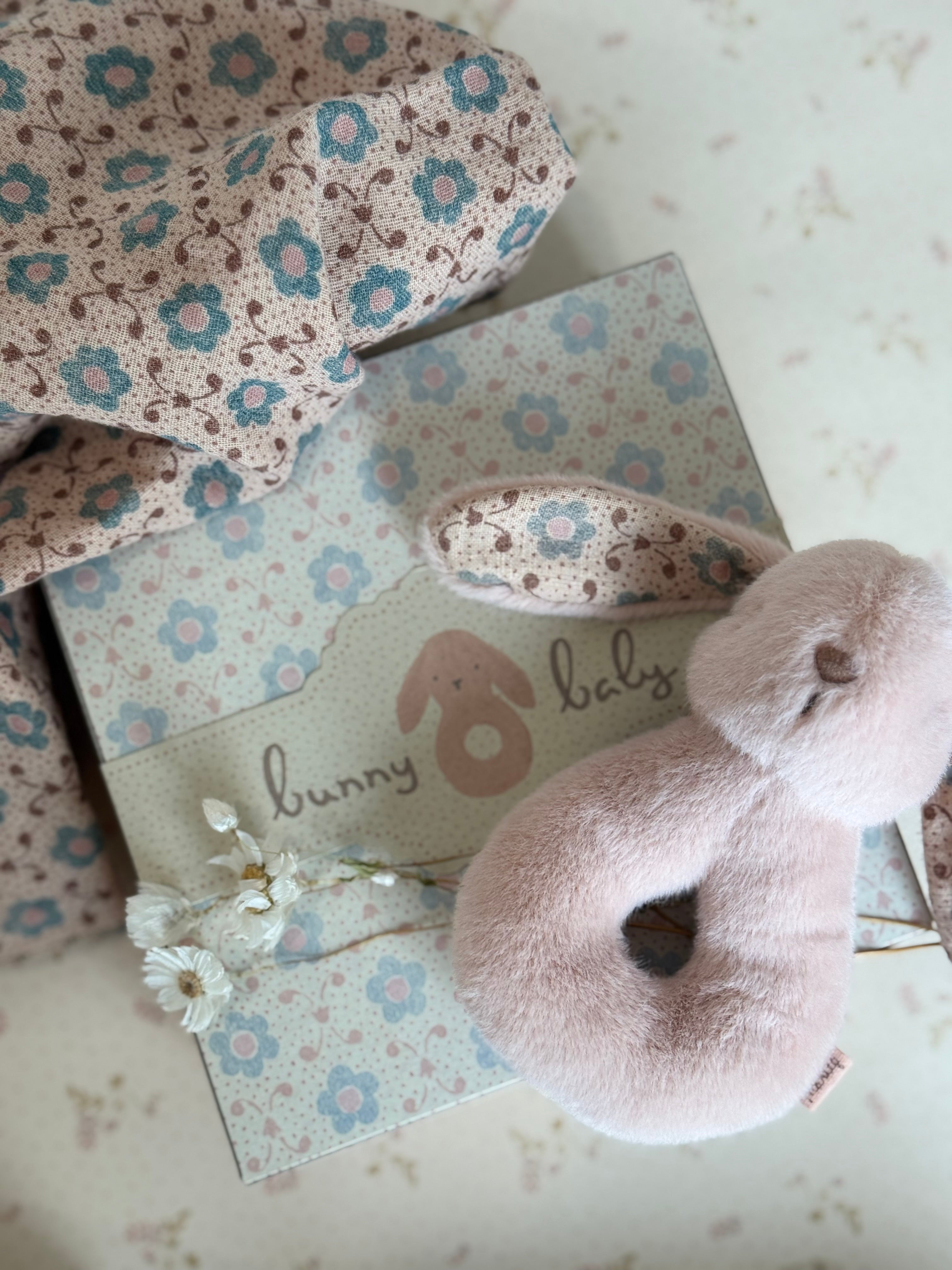Bunny Rattle Set - Powder