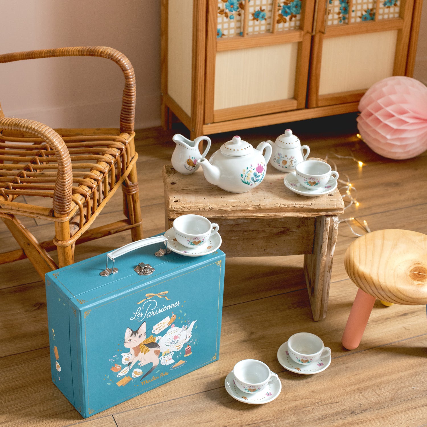 Parisiennes - Ceramic Tea Set