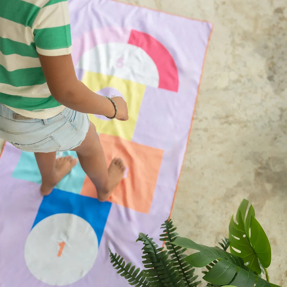 PLAY TOWEL - HOPSCOTCH