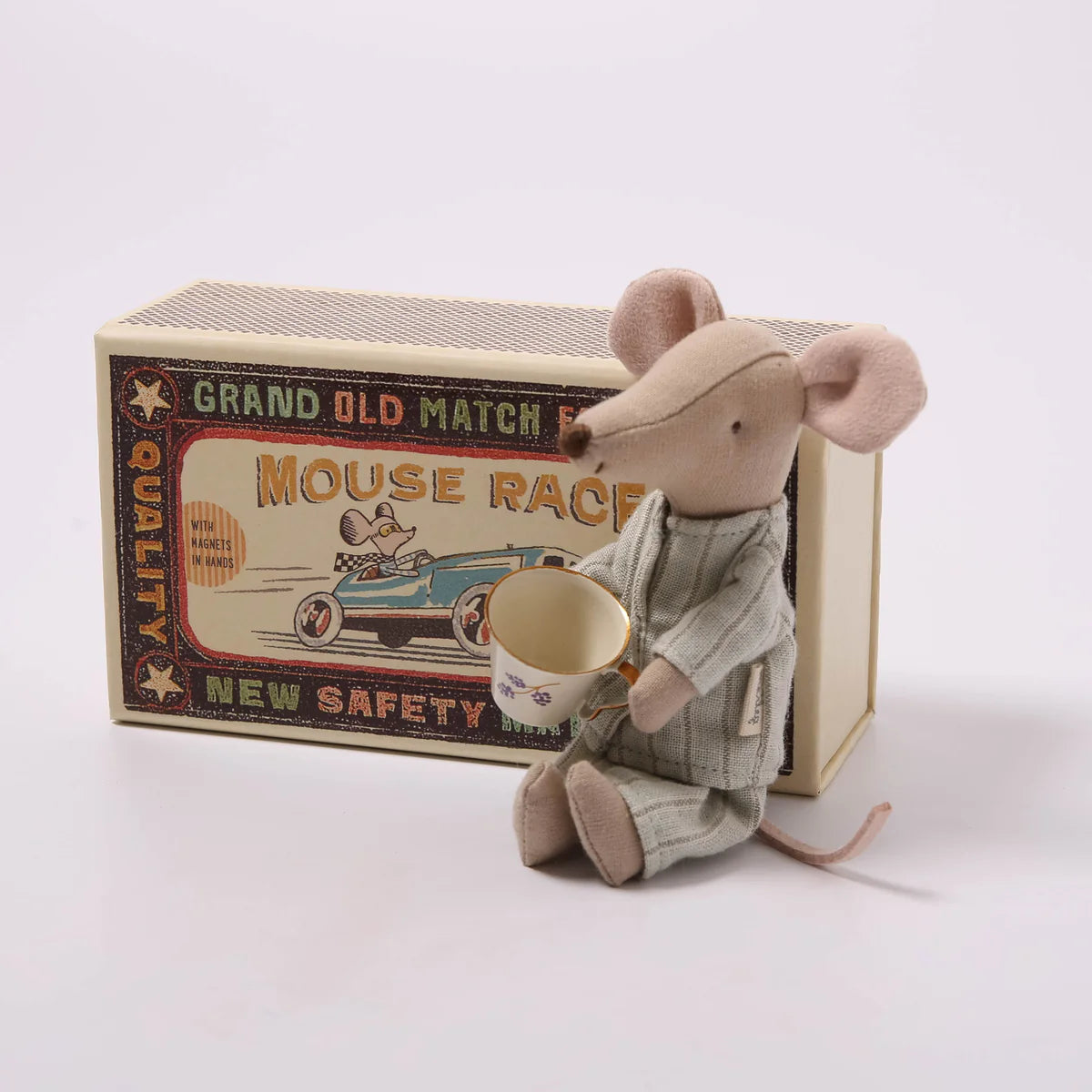 Big brother mouse in matchbox