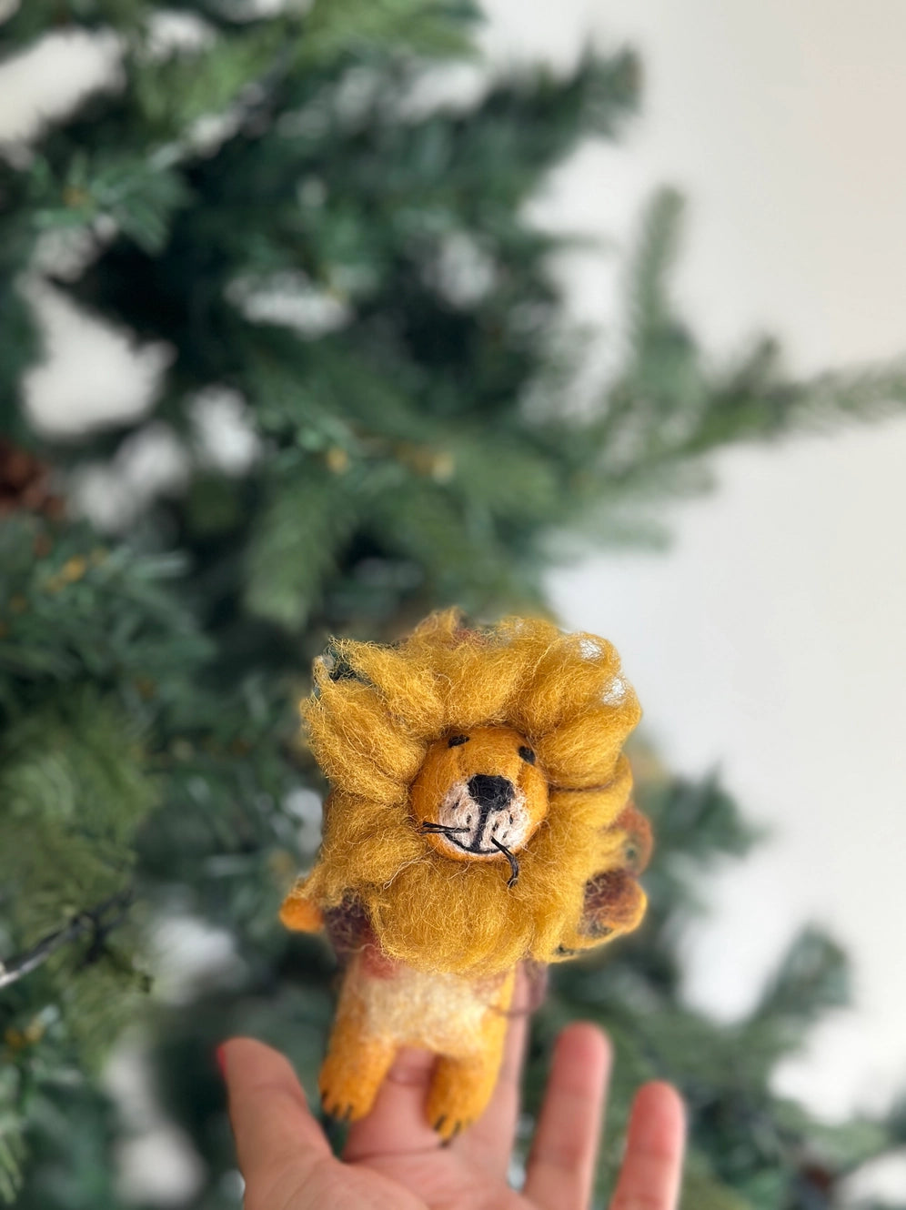 Fluffy Lion Finger Puppet