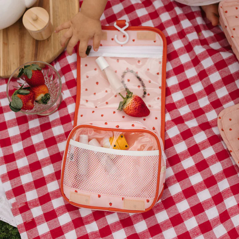 SEE-YA WASH BAG - strawberry