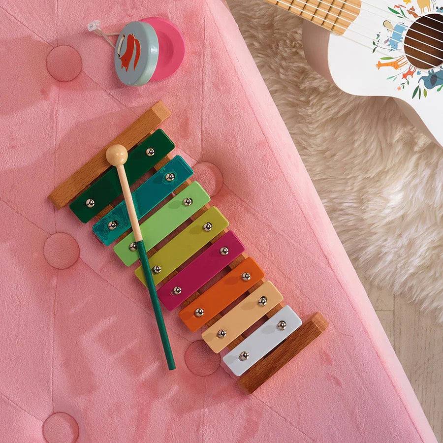 MUSIC SET BY SARAH BETZ